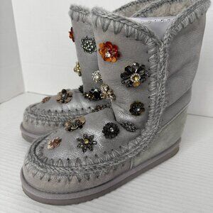 MOU Eskimo Boots